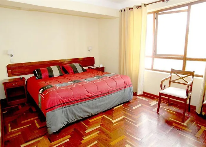 Hotel Emperador Plaza 3*