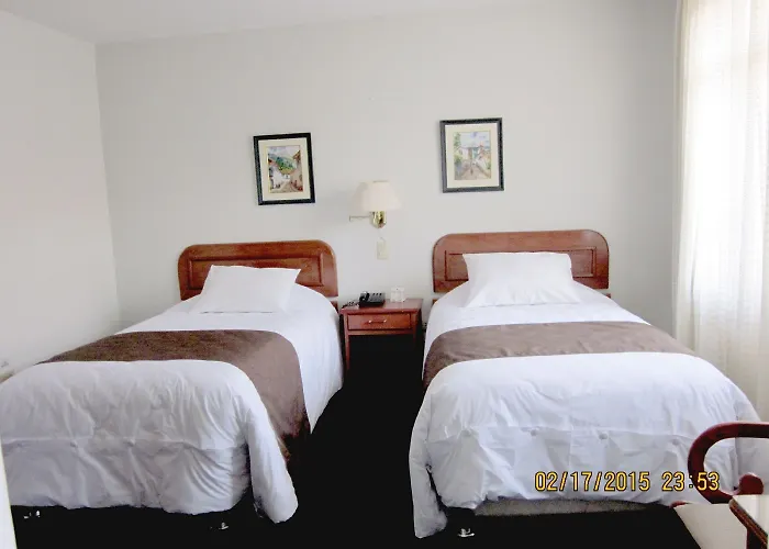 Hotel Emperador Plaza