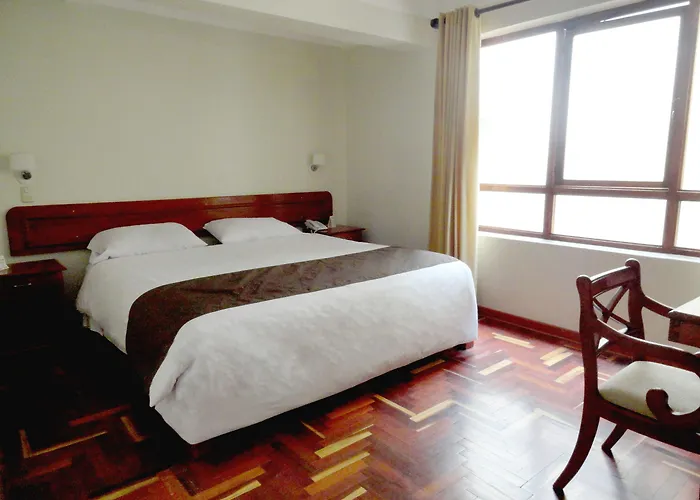 Emperador Plaza Hotel