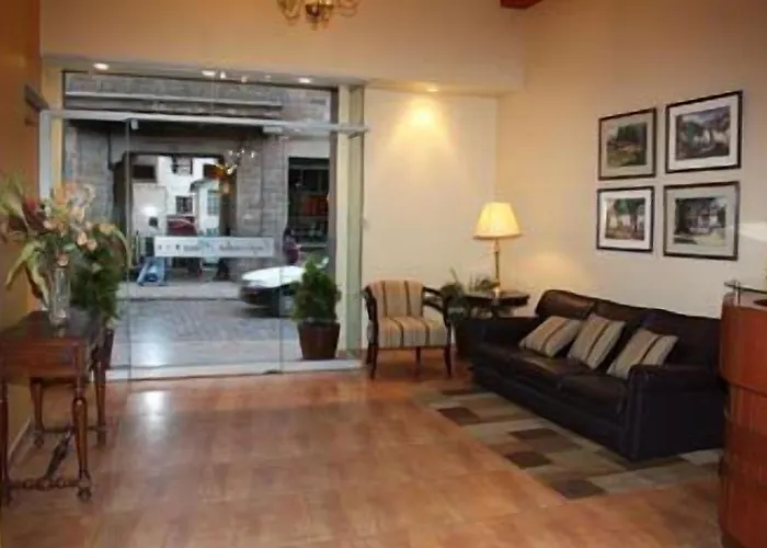 Hotel Emperador Plaza