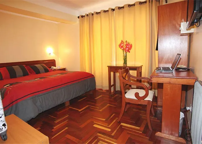 Hotel Emperador Plaza