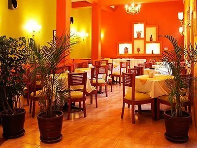 Emperador Plaza 3*